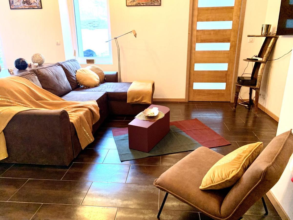 Appartement Atypique Cosy Entre Terre & Mer Marselha Exterior foto